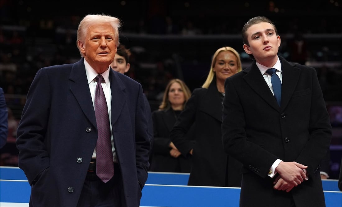 Donald Trump confiesa que no le gusta tomarse fotos con su hijo Barron. ¿Por qué? Foto: AP