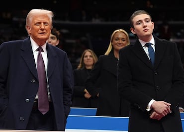 Donald Trump confiesa que no le gusta tomarse fotos con su hijo Barron. ¿Por qué?