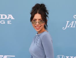 Ovacionan a Ángela Aguilar en Billboard tras decir que “este año casi me rompe”