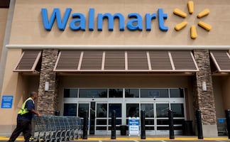 Mujer gana 2.1 millones de dólares tras demandar a Walmart por acusación de robo