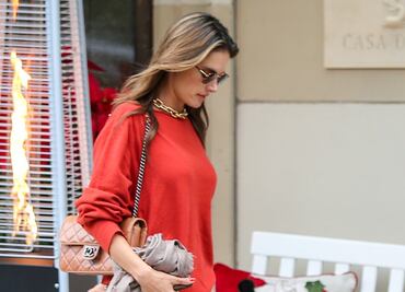Alessandra Ambrosio arrasa en redes con minishort