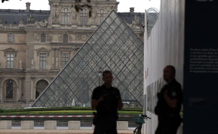 Francia: Evacúan el palacio de Versalles y el museo Louvre por amenazas de bomba