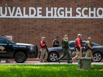 14 niños y un maestro muertos por tiroteo en primaria de Texas