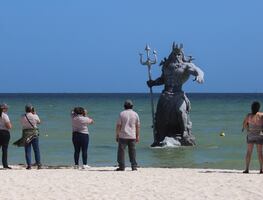 ¡Ganó Chaac! Profepa clausura estatua de Poseidón en Yucatán por esta razón