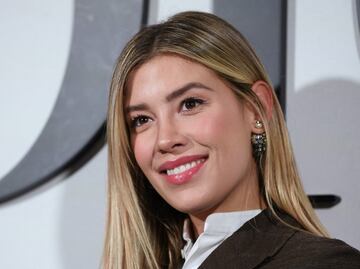 Michelle Salas regresa a Cannes con lujoso vestido plateado traslúcido