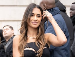 Antonela Roccuzzo presume figura de impacto al modelar sus outfits frente al espejo