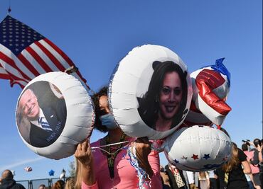 Multitudes celebran victoria de Biden en inmediaciones de la Casa Blanca