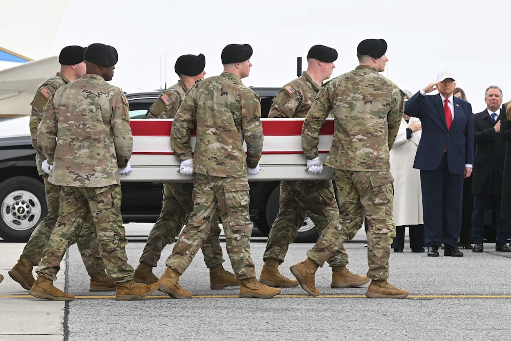 “No sacrificaremos vidas estadounidenses”: crece la presión en EU por guerra con Irán y exigen respuestas al gobierno de Trump. (Photo by SAUL LOEB / AFP)