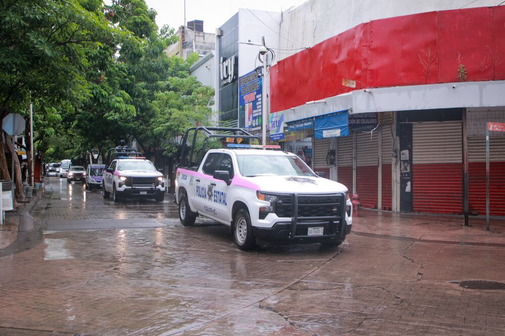 México reporta 30 detenidos y 32 muertos por la violencia del narco en Sinaloa. Foto Iván Medina / 24 mmm