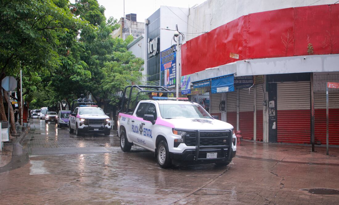 México reporta 30 detenidos y 32 muertos por la violencia del narco en Sinaloa. Foto Iván Medina / 24 mmm