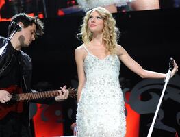 La historia entre Taylor Swift y John Mayer y la polémica detrás de la canción ‘Dear John’