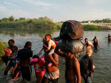 Biden promete poner "bajo control" la situación en la frontera con México