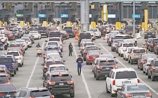 ¿Mexicanos en EU podrán regresar en fin de año pese al cierre de fronteras?