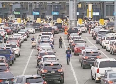 ¿Mexicanos en EU podrán regresar en fin de año pese al cierre de fronteras?