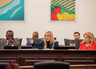 Miles de médicos piden rechazar nueva ley antiaborto en Florida