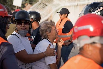“Ahí hay familias vivas todavía”: el desesperado llamado desde La Guaira que conmueve a Venezuela
