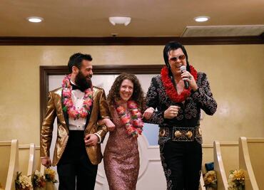¿Por qué desaparecerán las bodas oficiadas por Elvis en Las Vegas?