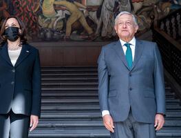 "Presidente Kabala"; señalan a AMLO por cambiar nombre y cargo a la VP Kamala Harris