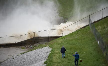 Video. Evacuan a miles en Michigan por desbordes de presas