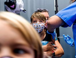 FDA valida la bivalente contra covid de Pfizer como refuerzo para niños de hasta 4 años