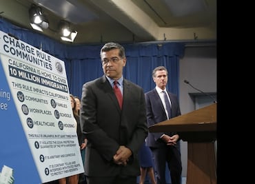 Los estados de EU que rechazan ley que niega ciudadanía a migrantes