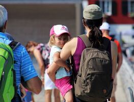 ¿Cómo trabajar de niñera en Estados Unidos con la visa J-1? Requisitos