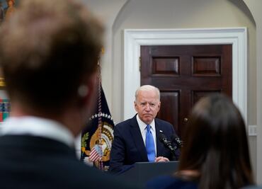 Biden recibe a soñadores en la Casa Blanca para promover reforma migratoria