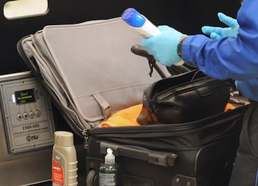 Artículos permitidos y prohibidos en el equipaje de mano durante vacaciones