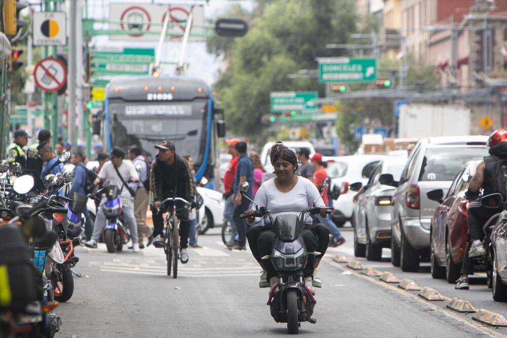 Nuevas normas para bicis eléctricas y scooters en CDMX: ¿licencias y placas?  Foto: Darío Luna / El Universal.