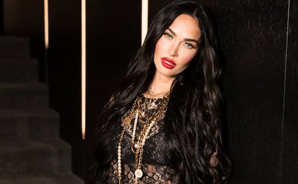 Megan Fox posa con vestido totalmente transparente y deslumbra 