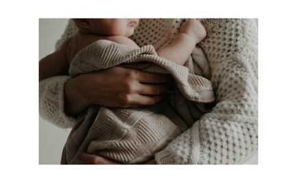 Deportan a bebé de 2 meses con bronquitis: familia fue enviada a México desde centro de detención en Texas