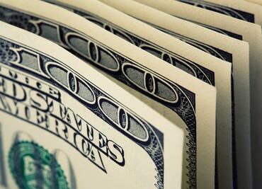 Cheques de estímulo. Estados que envían pagos de ‘alivio a la inflación’