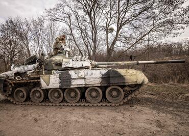 EU: Rusia no está en retirada, solo está “reposicionando” sus fuerzas de Kiev