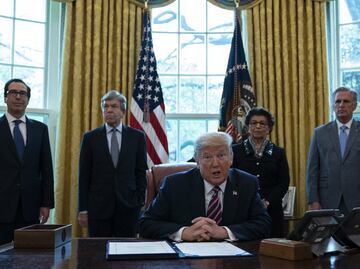 La Casa Blanca exige llevar mascarilla a sus empleados, pero no a Trump