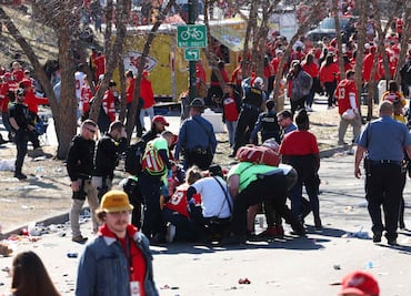 Tiroteo en desfile de Kansas City: Suman 9 heridos y un muerto en festejo del Super Bowl