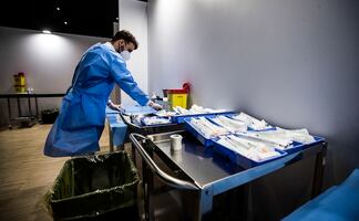 Personas con anticuerpos pueden tener menor riesgo de reinfección de Covid