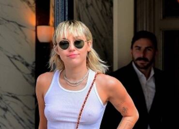 El minivestido negro con el que arrasó Miley Cyrus en Nueva York