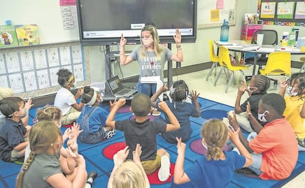 Escuela suspende 36 veces a niña en Florida por no usar cubrebocas