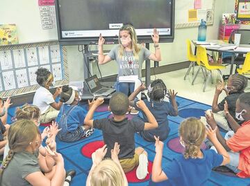 Escuela suspende 36 veces a niña en Florida por no usar cubrebocas