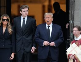¿La Corte Suprema ordenó deportar a Melania y Barron Trump? Esto es lo que sabemos
