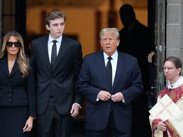 Ivanka y Tiffany Trump presentes en el funeral de la madre de Melania en Mar-a-Lago. FOTOS
