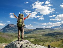 Los mejores destinos de EU y el mundo para viajar solo en 2022