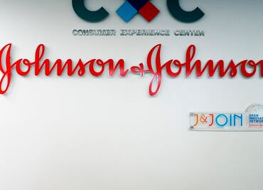 Imponen multa millonaria a Johnson & Johnson por adicción a opioides