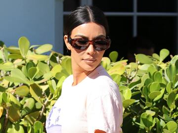 Kim Kardashian luce curvas de impacto por las calles de Miami