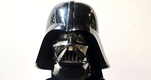 Subastarán casco de Darth Vader y otros 'tesoros' de Hollywood
