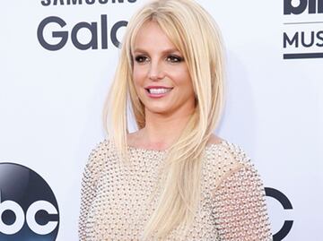 Britney Spears arrasa al modelar minivestidos en Instagram
