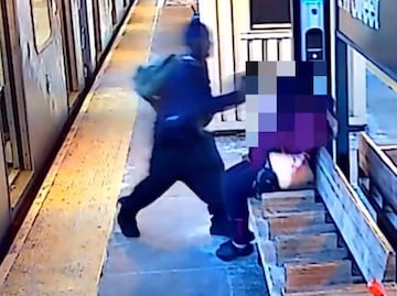 Detienen a hombre por embarrar heces en rostro de mujer en Metro de NY