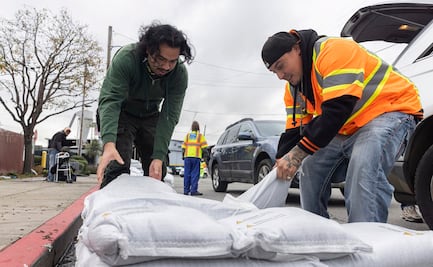 Alerta en California por "ciclón bomba" que amenaza con inundaciones y deslaves