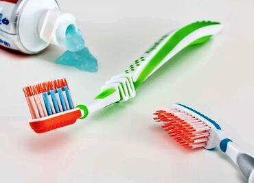 ¿Estás usando esta pasta Colgate? Cofepris alerta por reacciones adversas y la retira