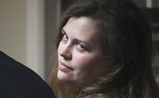 Con problemas mentales, soprano detenida por incidente en residencia de Trump